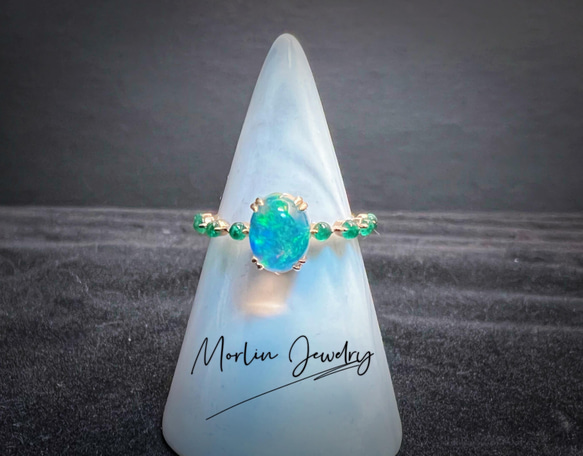 Morlin Jewelryメキシコ産ウォーターオパールとエメラルドのリング18yg