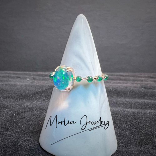 Morlin Jewelryメキシコ産ウォーターオパールとエメラルドのリング18yg