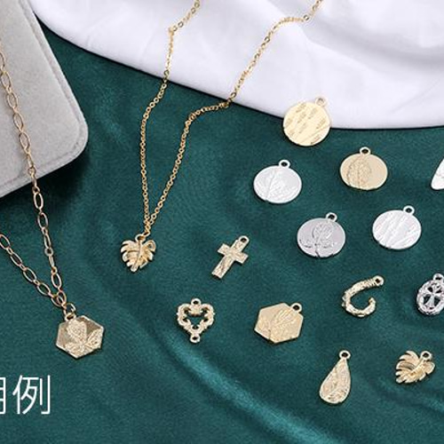 ARTIDA OUD ラボグロウンダイヤモンド プレート チャーム ARTIDA OUD ラボグロウンダイヤモンド プレート チャーム - メルカリ