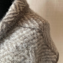 蓬鬆的羊駝絨針織圍脖：人字針織 第5張的照片