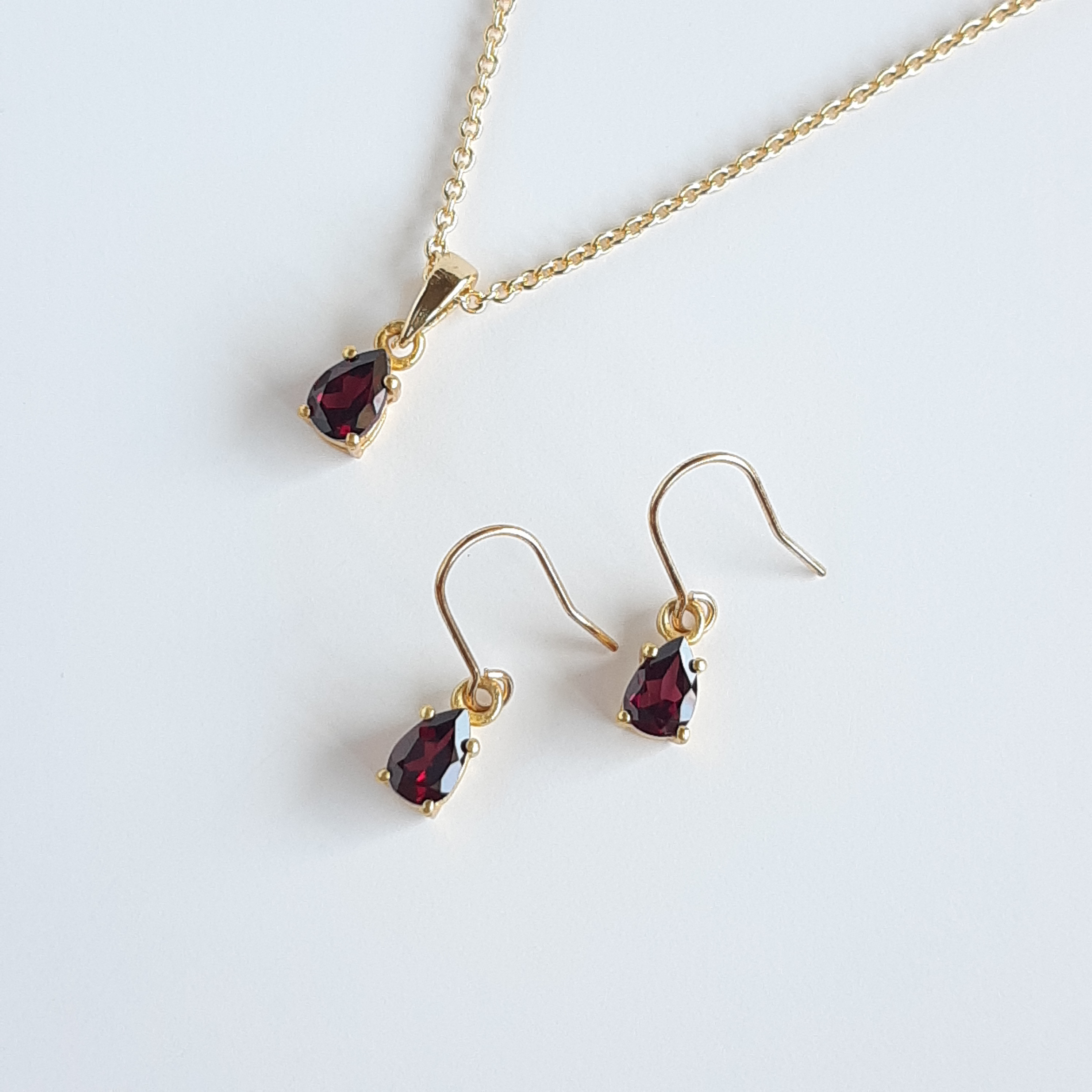 ロードライトガーネット 一粒 ネックレス & ピアス/イヤリング K16GP 14kgf 赤紫