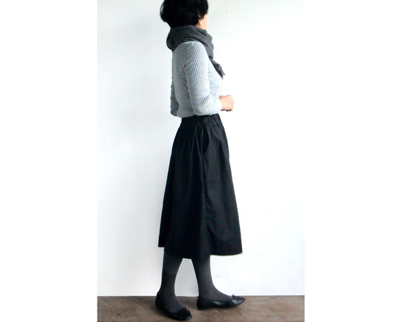 ２サイズ　タックギャザースカート（ブラック） 3枚目の画像