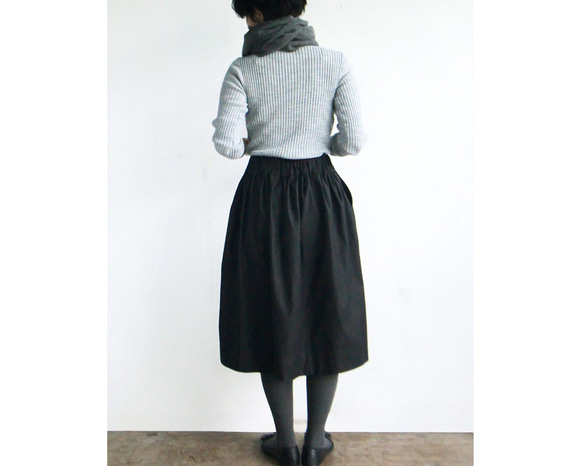 ２サイズ　タックギャザースカート（ブラック） 5枚目の画像
