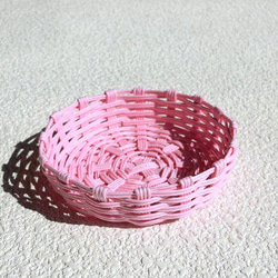 クラフトバンド　可愛い丸小皿　トレー　ピンク色 4枚目の画像