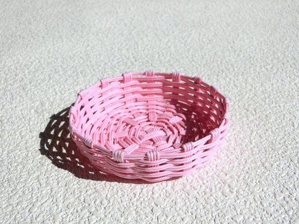 クラフトバンド　可愛い丸小皿　トレー　ピンク色 4枚目の画像