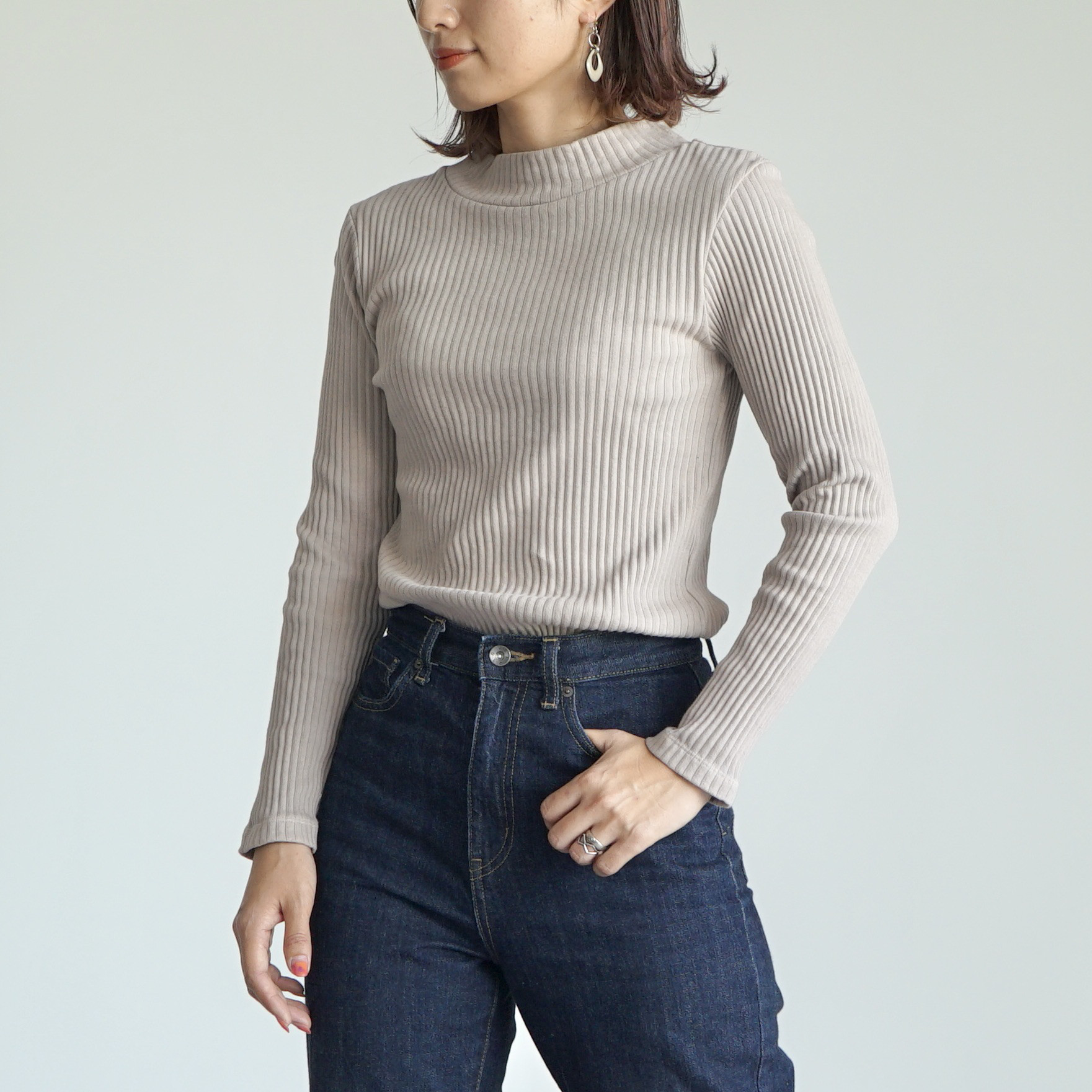 【美品】モラビト　重ねカシュクール風ハイネックニット　38 ベージュ 美品】モラビト 重ねカシュクール風ハイネックニット 38