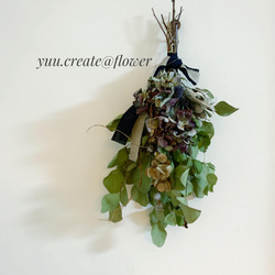 『yuu.create@flower』ユーカリとアジサイのスワッグ 1枚目の画像