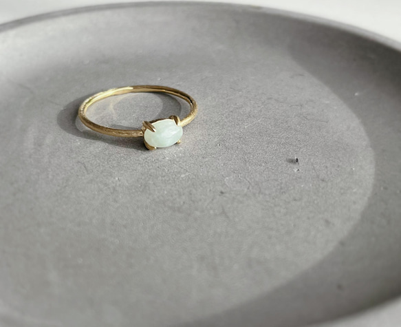 天然石　ビルマ産　翡翠　4×6オーバル　爪留めリング　指輪　silver925 18KGP 1枚目の画像