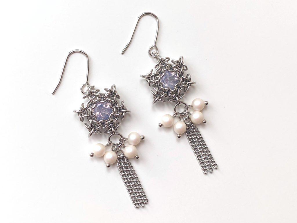 スノーフレークな耳飾り (スコロライト)