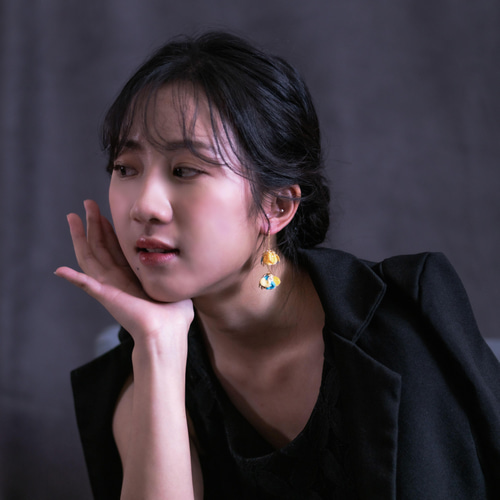 Maci | かわいい系、黄色と青の花のデザイン、日本製コットン