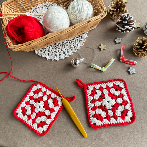 手編み ニューイヤーカラー☆コースター2枚セット♦︎グラニー  