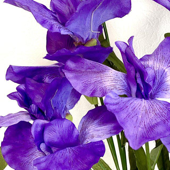 no99,紫の菖蒲の花,紫,アーティフィシャルフラワー,フラワーアレンジメント,ウェディング 2枚目の画像