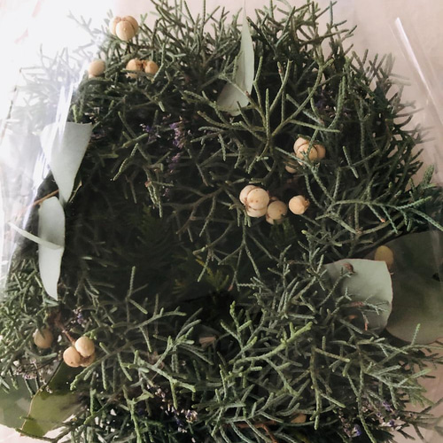 ３色の実物を使ったブルーアイスのシンプルリース　冬　クリスマス 3色の実物を使ったブルーアイスのシンプルリース 冬 クリスマス