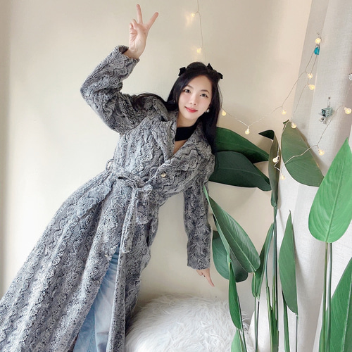 フランスの高級ライトグレー波状冬アンティーク模造毛皮立体ロング  