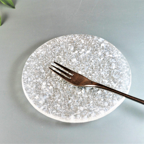 平たいのに立体的！？ パート・ド・ヴェールのお皿 中皿 にし