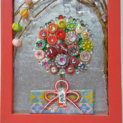 『年末年始飾り』迎春　餅花飾り　柳　お正月　華やか　額縁　ボタンとビーズの創作　 8枚目の画像