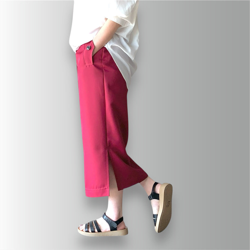 GUCCIベルベットピンク スリット付き ロングスカート ベルト付き GUCCIベルベットピンク スリット付き ロングスカート ベルト付き