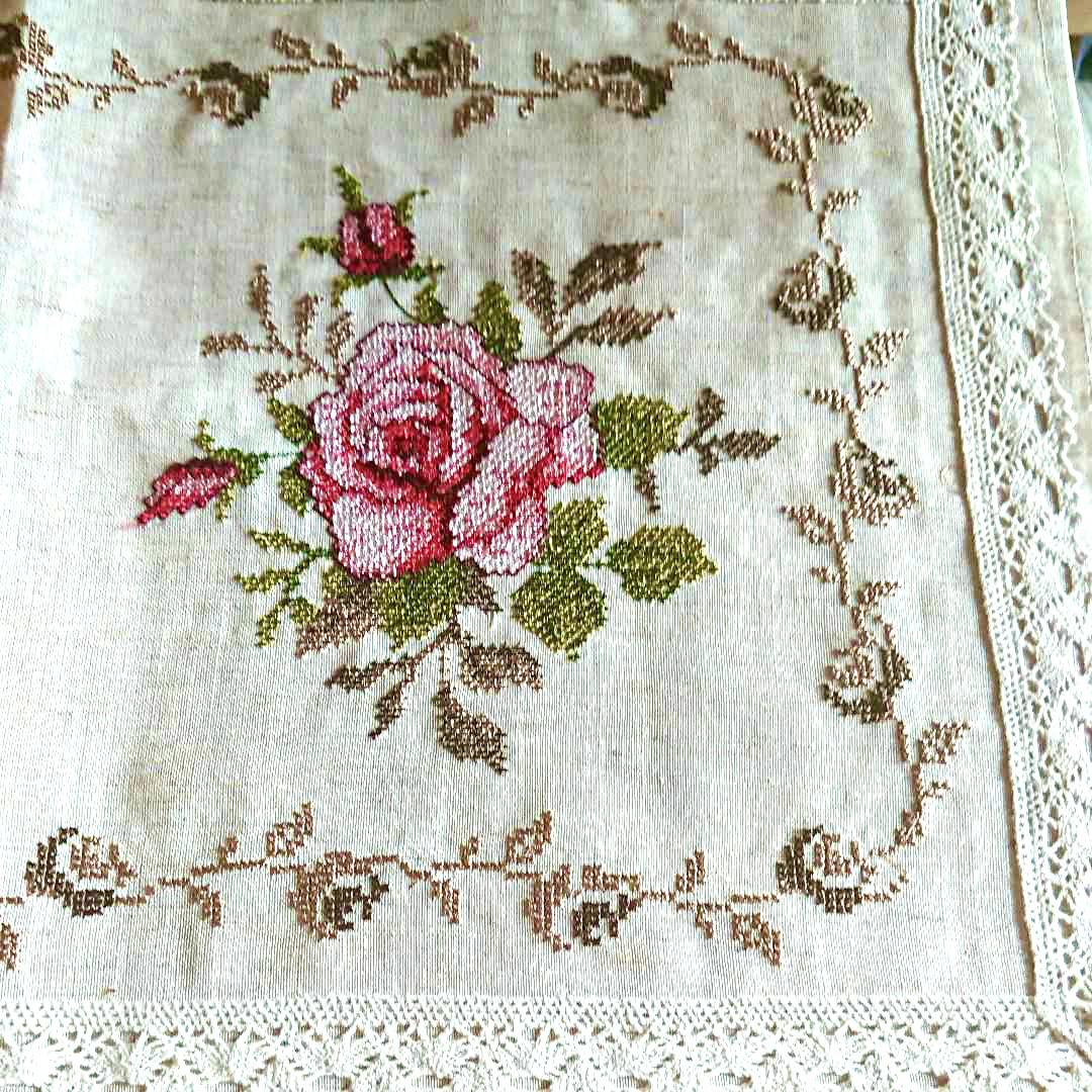 東欧リネン 刺繍テーブルクロス エプロン lovely 通販 13120019