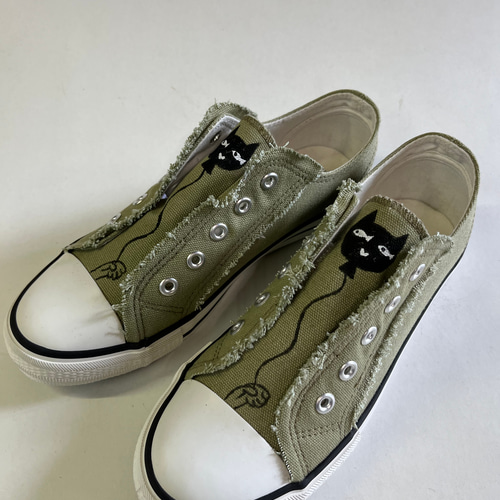 ネコ柄風船 レディースキャンバススニーカー【22.5～24.5cm