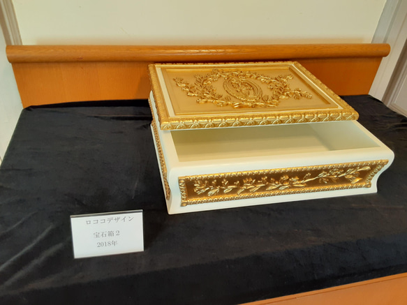 金彩フランスロココ彫刻宝石箱（花瓶＆月桂樹） 金彩フランスロココ彫刻宝石箱 花瓶＆月桂樹