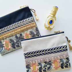 【Porch like an accessary…navy flower&off white flower】 1枚目の画像