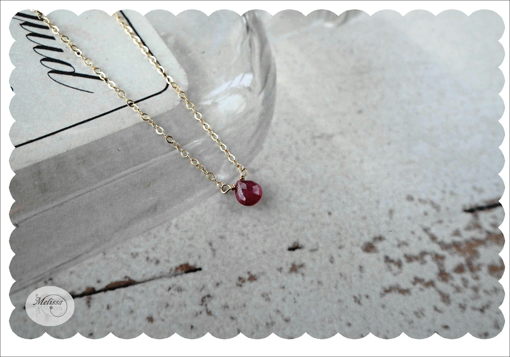 ルビーのネックレス