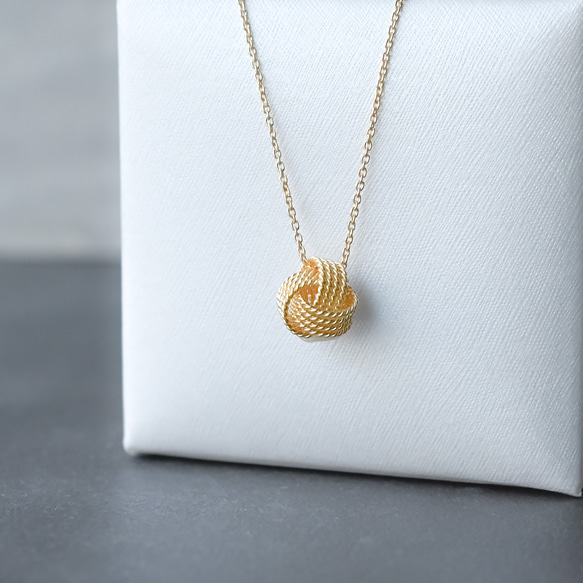 【送料無料】Twist Gold Necklace 1枚目の画像