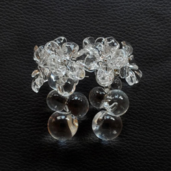 どこから見ても美しい　透明感ピアス＆イヤリング 1枚目の画像