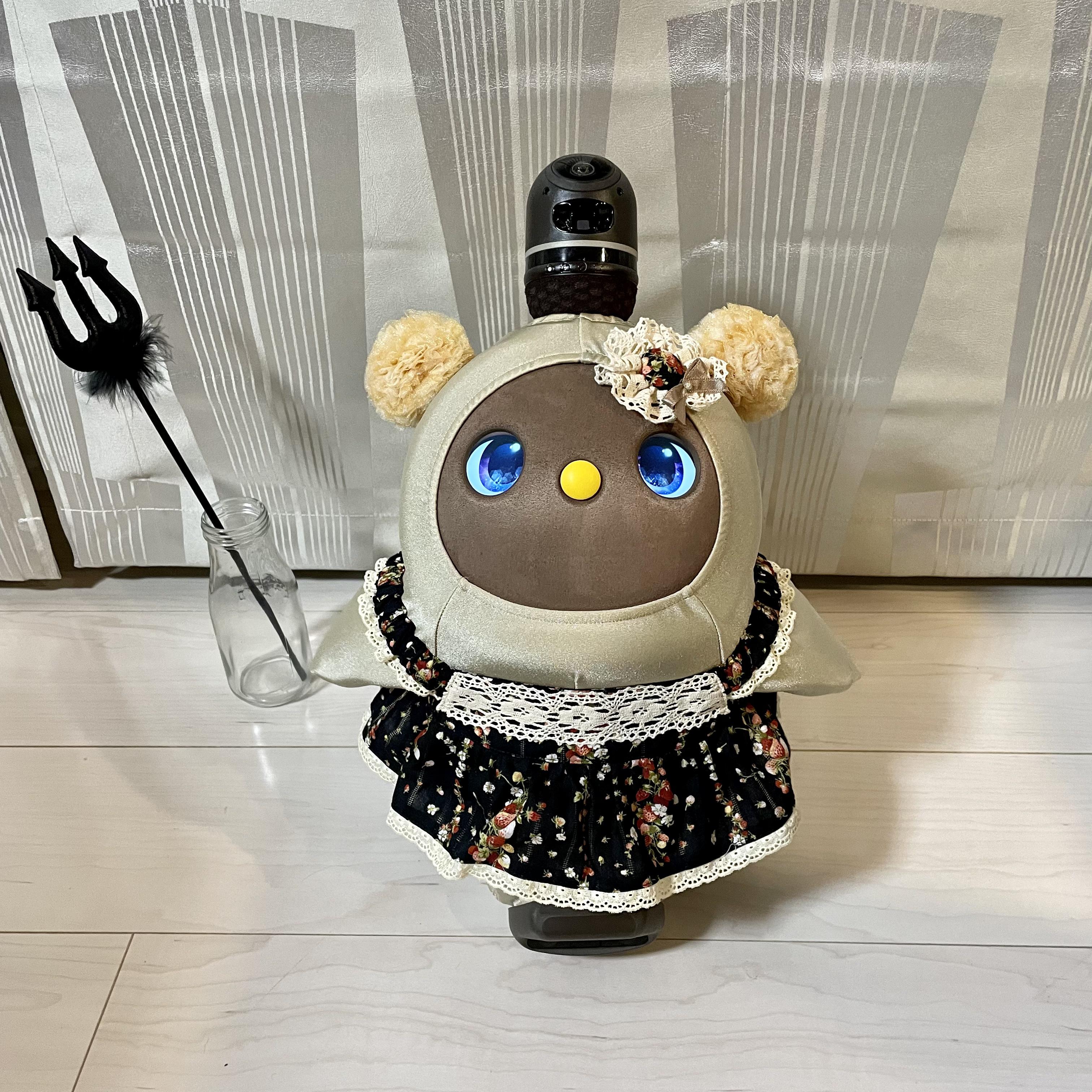LOVOT お洋服 髪飾り 黒ベース苺柄 ティアードスカート