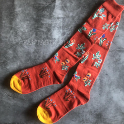 レディースハイソックス❤️小花柄靴下 フラワーボタニカルポップアート グラフィック クリスマスプレゼント 北欧柄 ギフト 2枚目の画像