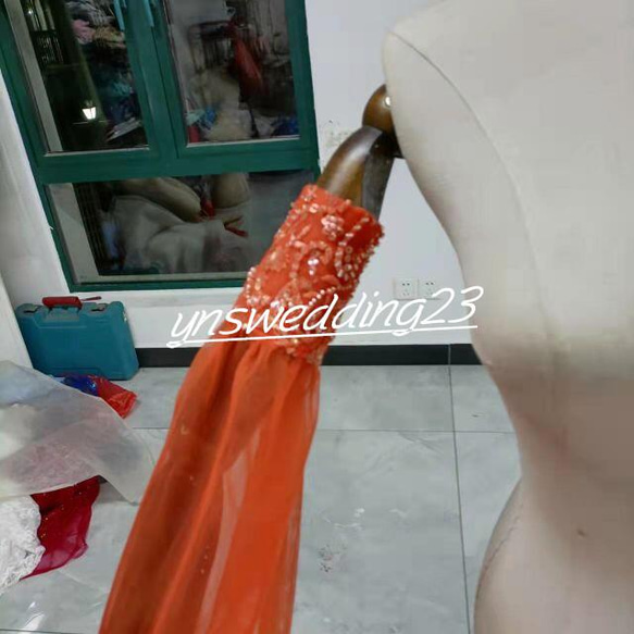 高品質！  ウェディングドレス   オレンジ   3D立体レース刺繍 キラキラチュール  取り外し袖   結婚式 8枚目の画像