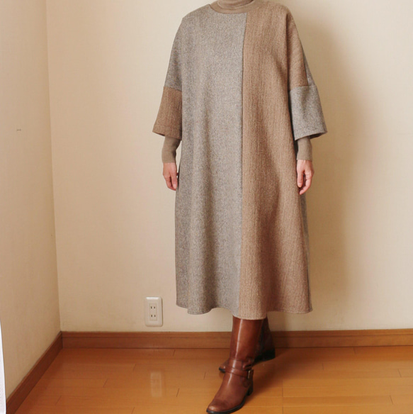 バイカラーのロングワンピース　ベージュ　ツイード×ヘリンボーン 2枚目の画像