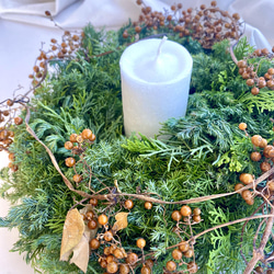 針葉樹と実もののwinter wreath☆クリスマスから新春にかけて☆キャンドルリース☆ 10枚目の画像