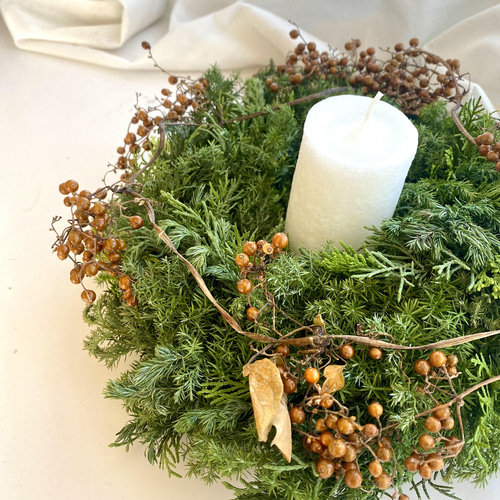 針葉樹と実もののwinter wreath☆クリスマスから新春にかけて