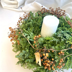 針葉樹と実もののwinter wreath☆クリスマスから新春にかけて☆キャンドルリース☆ 9枚目の画像