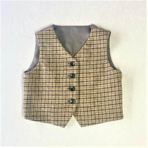 ベストとテーパードパンツのスーツ（型紙＆作り方のセット）JK