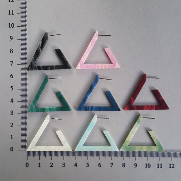 [4pcs] 韓国製 アクリルパーツ 三角ピアス  ライトブルー サージカルステンレスポスト 2枚目の画像