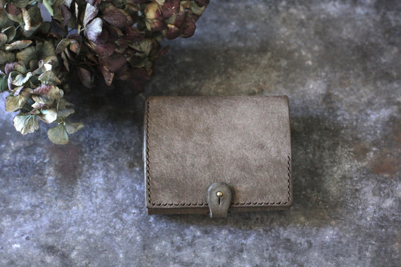 収納力抜群なミニ財布／プエブログレー 二つ折り財布 coci 通販