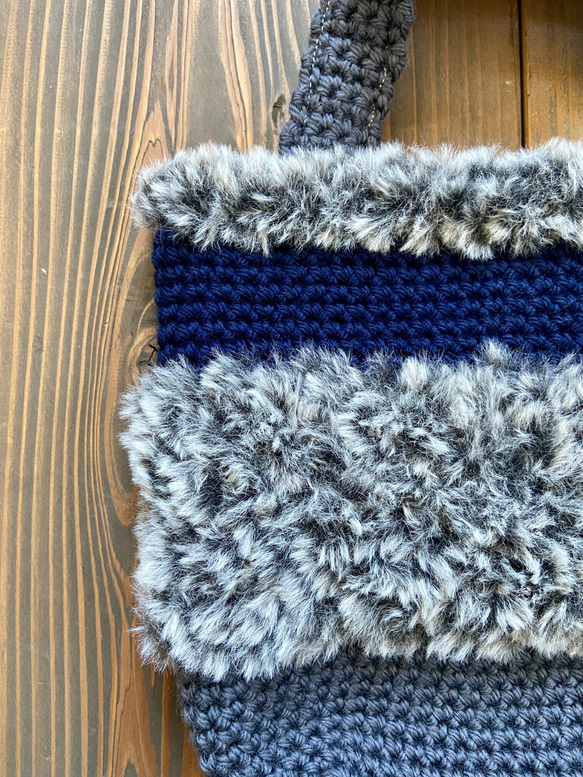 エコファー使い手編みミニバッグ(ネイビー×グレー) 6枚目の画像
