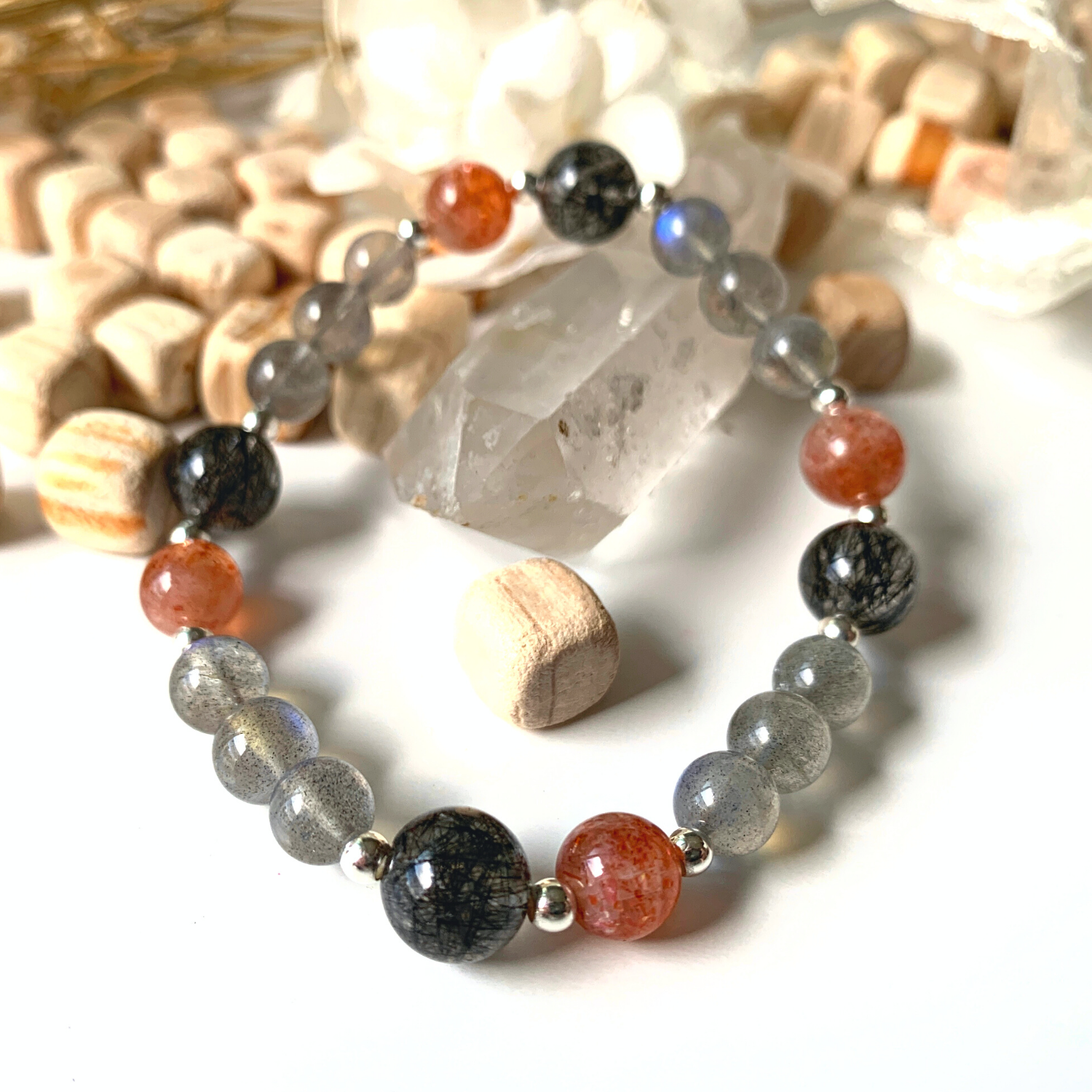 【健康】ブラックルチルクォーツxサンストーンxラブラドライト　天然石 ブレスレット