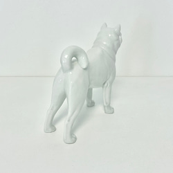 白磁の秋田犬(芝犬) 5枚目の画像