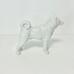 白磁の秋田犬(芝犬) 4枚目の画像