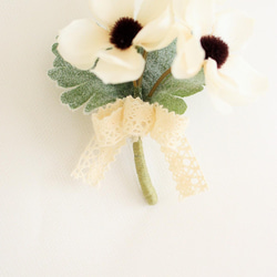 アイボリーの小花♪～小さな花束のようなコサージュ～さりげないおしゃれに♪ 5枚目の画像