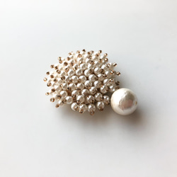 pearl&beads フラワーブーケ風ブローチ 3枚目の画像