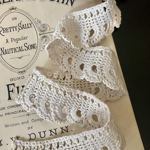 SALE！】英国で出会った手編みの幅広アンティーク レース /アイ