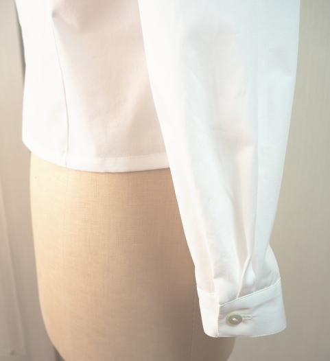 (再販）ショールカラーのフリル付きブラウスC（オフ白）