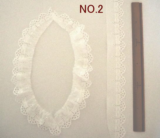 (再販）ショールカラーのフリル付きブラウスC（オフ白）