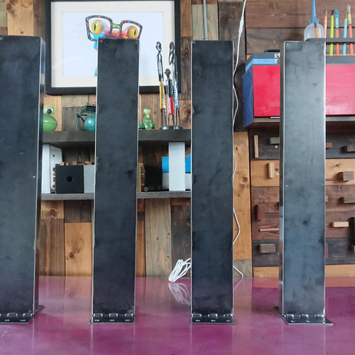 無塗装でアイアンなBOX鉄脚♪ 40×100×650mm □型 4脚ver. 無塗装でアイアンなBOX鉄脚♪ 40×100×650mm □型 4脚ver
