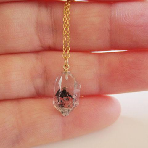 タールインクォーツ水晶の原石ネックレス／Pakistan 14kgf ネックレス
