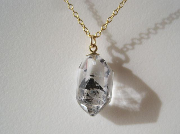 タールインクォーツ水晶の原石ネックレス／Pakistan 14kgf ネックレス